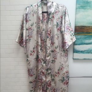 California dynasty long flower robe